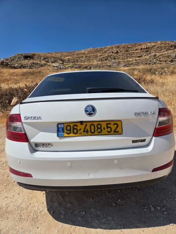 סקודה אוקטביה