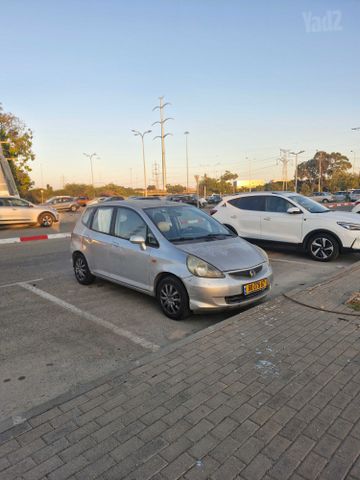 מודעת רכב הונדה ג'אז