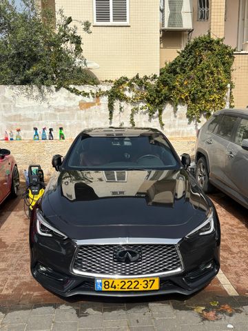אינפיניטי Q60