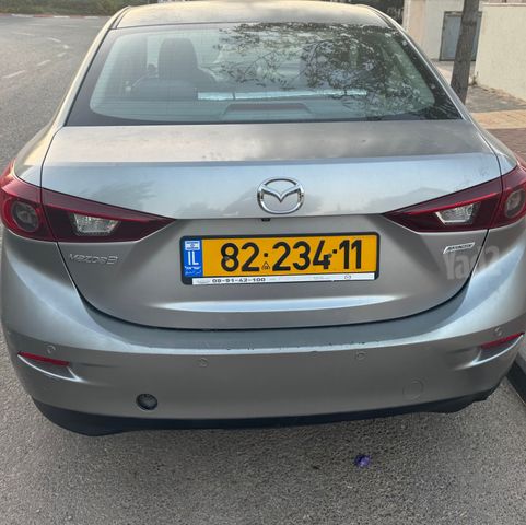 מאזדה 3