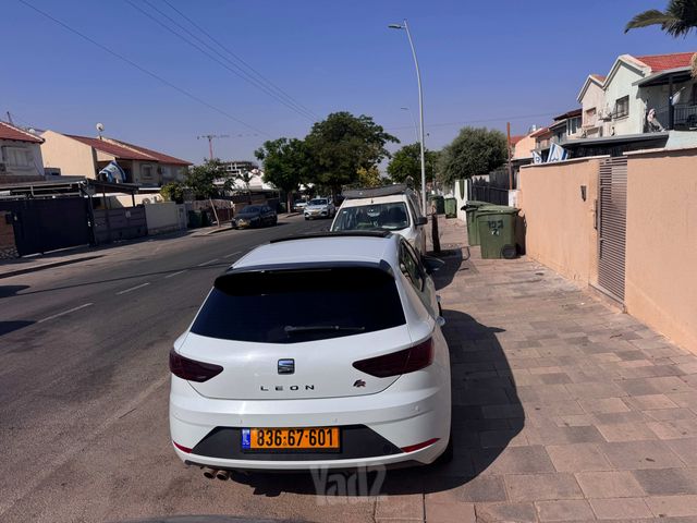 סיאט לאון