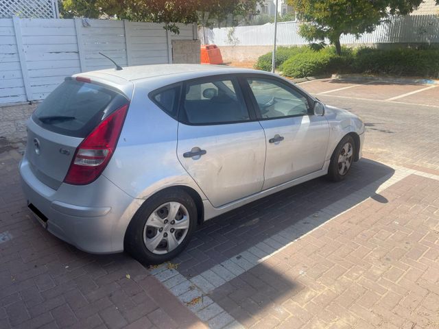 יונדאי i30