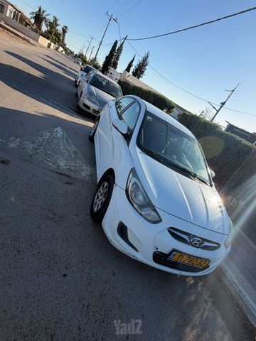 יונדאי אקסנט i25