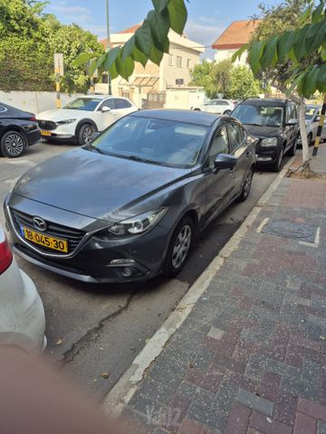 מודעת רכב מאזדה 3
