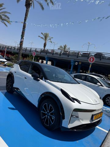 זיקר X
