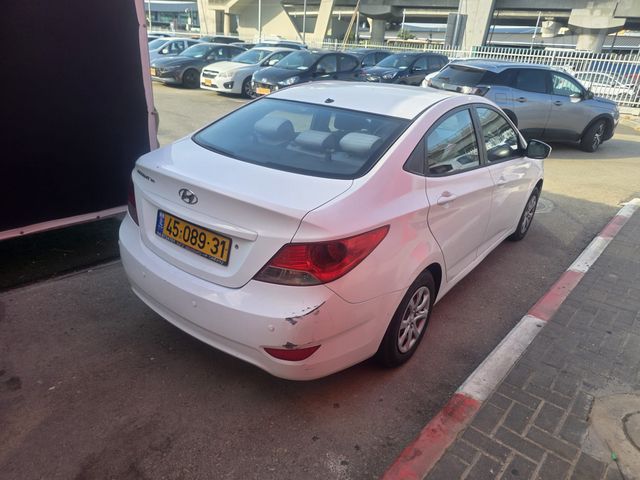 יונדאי אקסנט i25