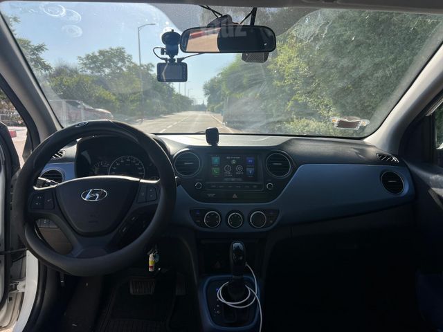 יונדאי i10