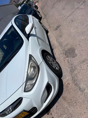 יונדאי אקסנט i25