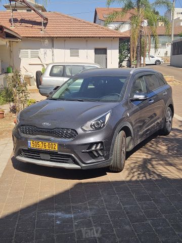 קיה נירו