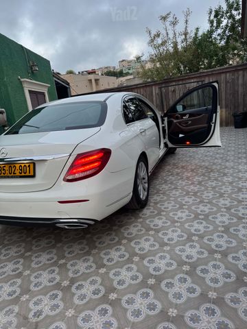 מרצדס-בנץ E-class