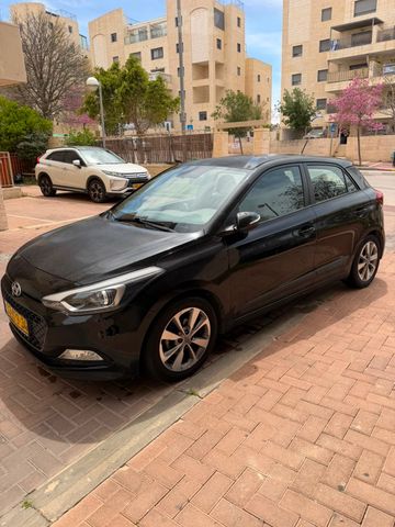 יונדאי i20