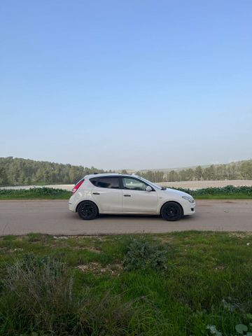 יונדאי i30