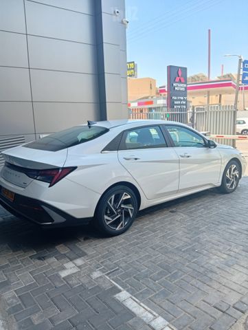יונדאי אלנטרה
