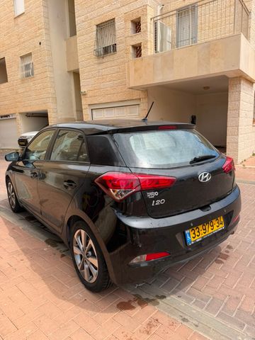 יונדאי i20