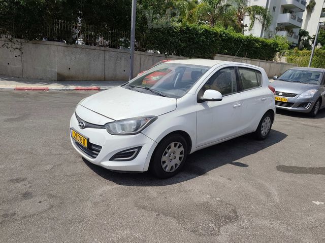 יונדאי i20