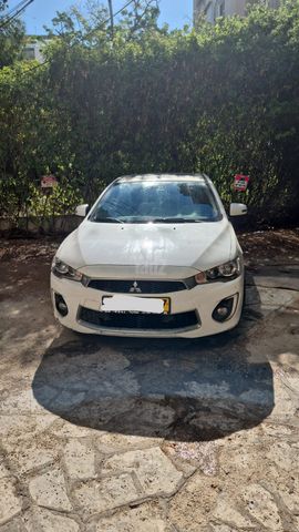 מיצובישי לנסר