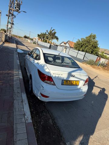 יונדאי אקסנט i25