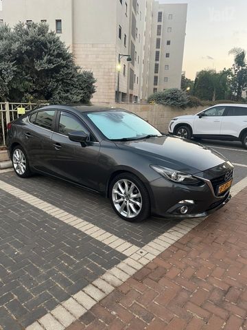 מודעת רכב מאזדה 3