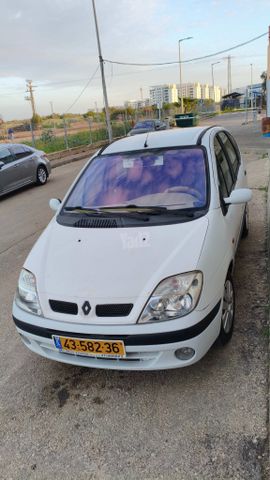 רנו סניק