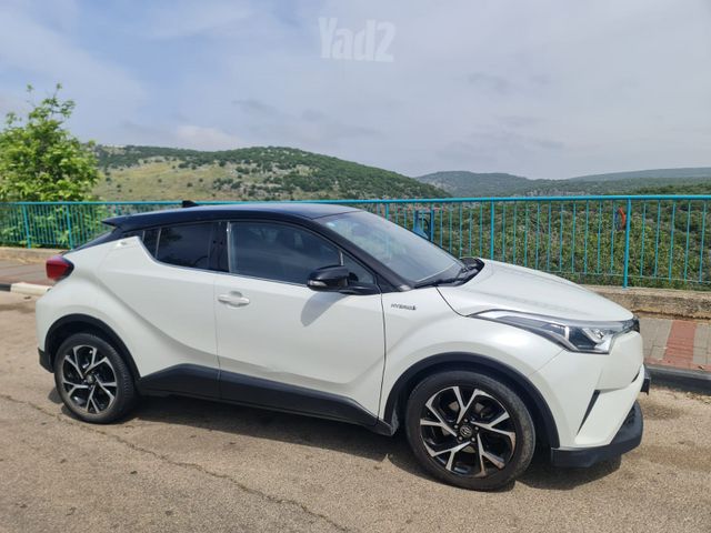 מודעת רכב טויוטה C-HR
