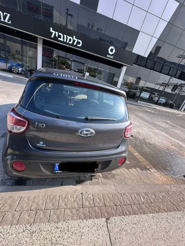 יונדאי i10