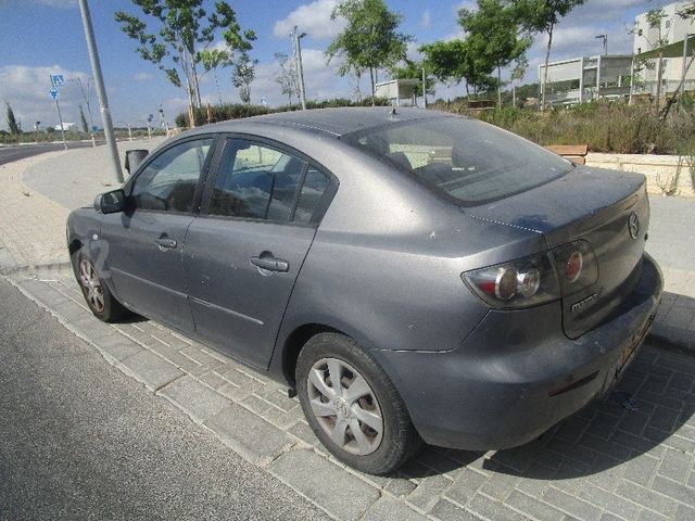 מודעת רכב מאזדה 3