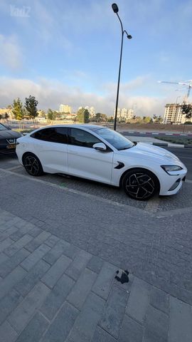 בי.ווי.די סיל