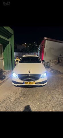 מודעת רכב מרצדס-בנץ E-class