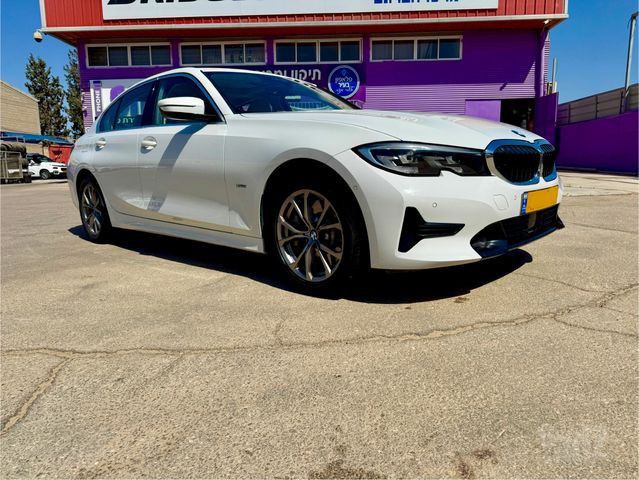 סדרה 3 Sport 330e פלאג-אין אוט׳ 2.0 (184 כ״ס)