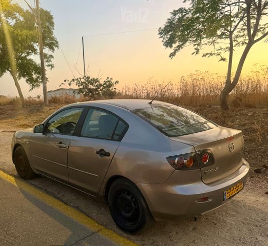 מודעת רכב מאזדה 3