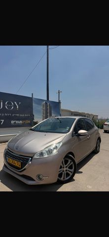 פיג'ו 208