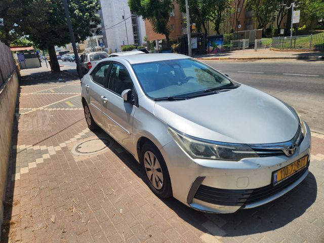 טויוטה קורולה