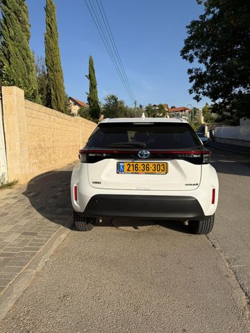 טויוטה יאריס קרוס