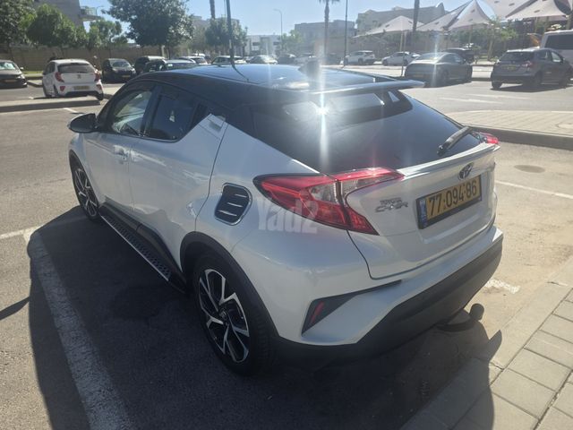 טויוטה C-HR