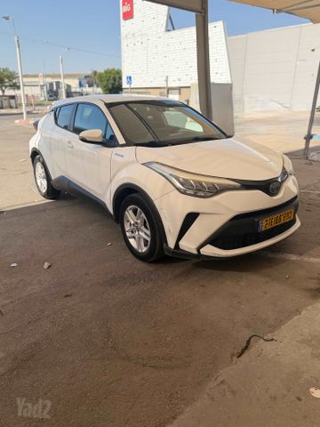 מודעת רכב טויוטה C-HR