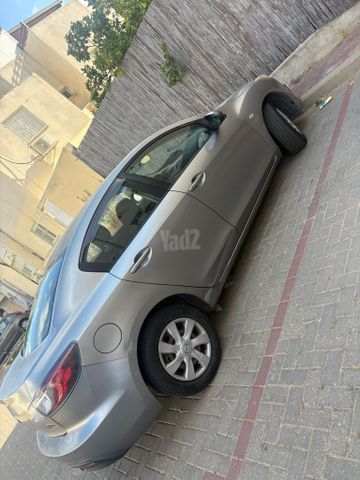 מאזדה 3