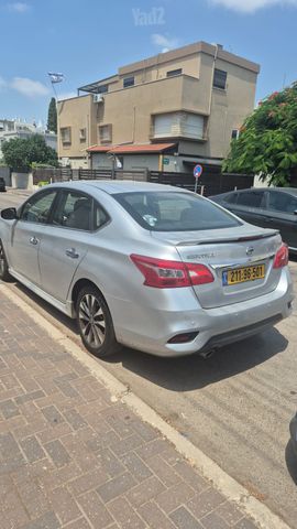 ניסאן סנטרה