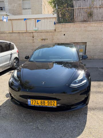 מודעת רכב טסלה מודל 3