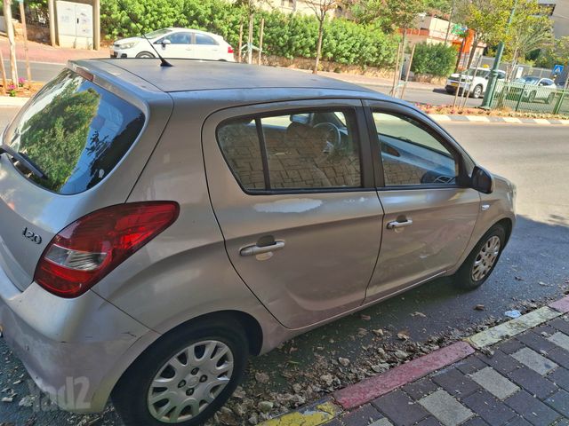 יונדאי i20