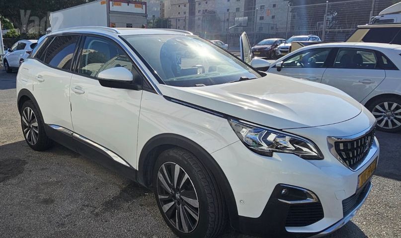 פיג'ו 3008