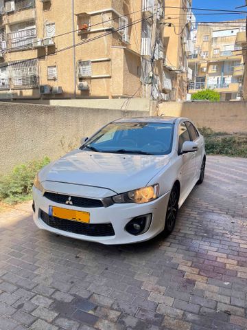 מודעת רכב מיצובישי לנסר