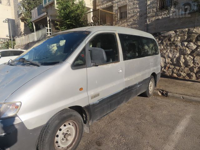 יונדאי H-1 / i800