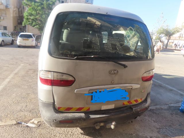 יונדאי H-1 / i800