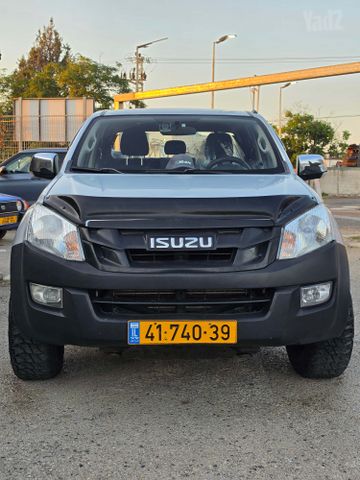 איסוזו די-מקס