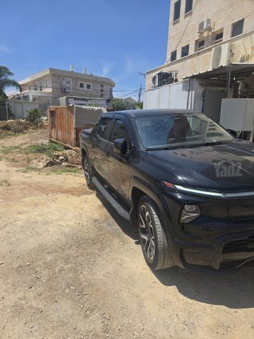 מודעת רכב שברולט סילברדו EV