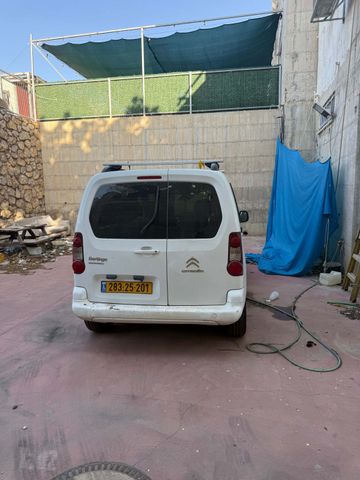 מודעת רכב סיטרואן ברלינגו