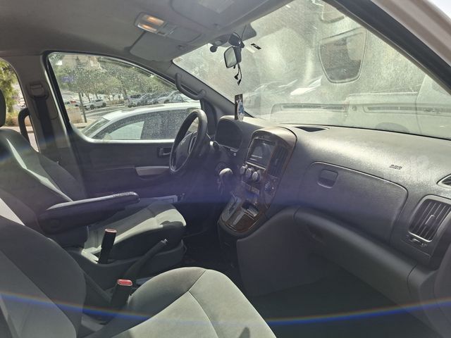 H-1 / i800 I800 אוט׳ קומבי 8 מק 2.5 (170 כ״ס) [2011-2021]