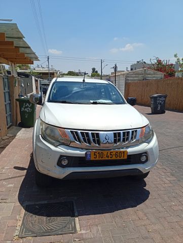 מודעת רכב מיצובישי טרייטון / L200