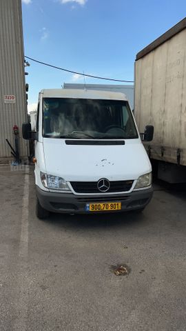 מודעת רכב מרצדס-בנץ ספרינטר
