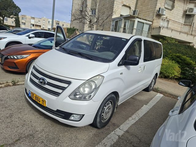 יונדאי H-1 / i800